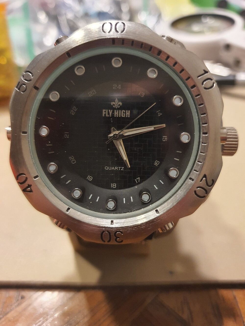 10/$20 Fly High Quartz Silver/Black Oversize Diver Style Men's Watch